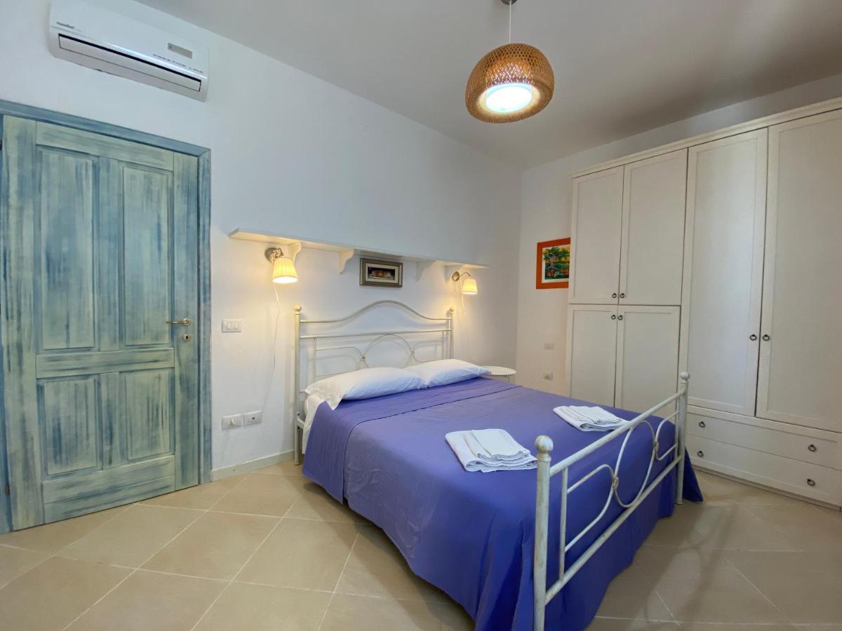 Sabrina Apartments Porto Pino Kültér fotó