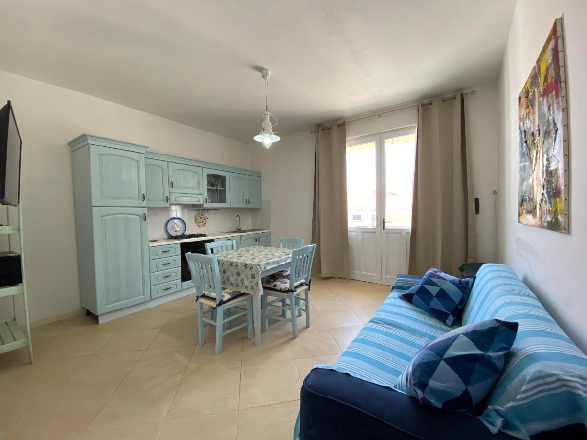 Sabrina Apartments Porto Pino Kültér fotó